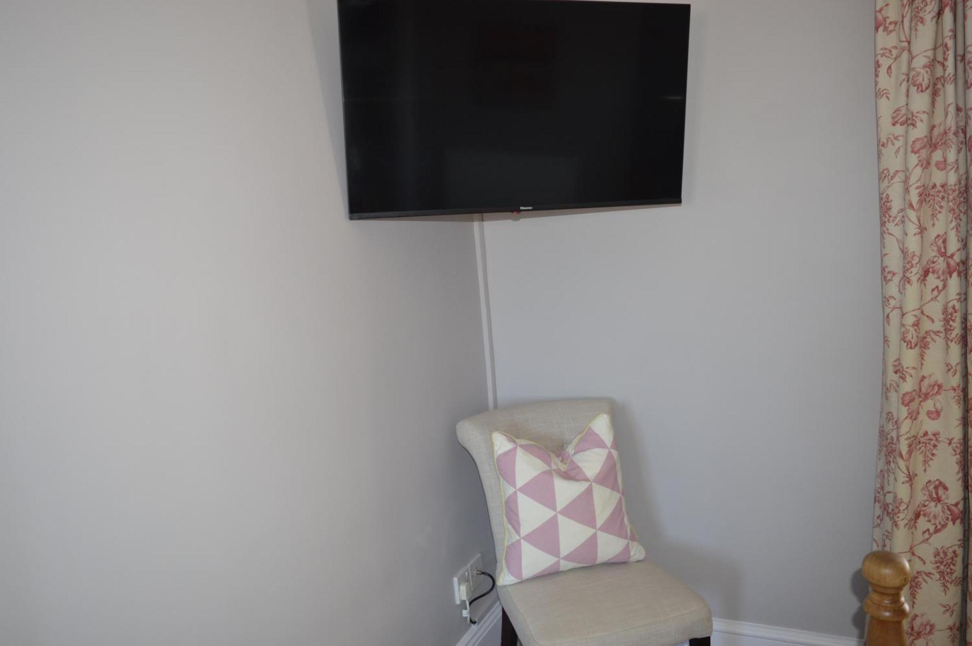 The Ilchester Arms Hotel, Ilchester Somerset Room photo