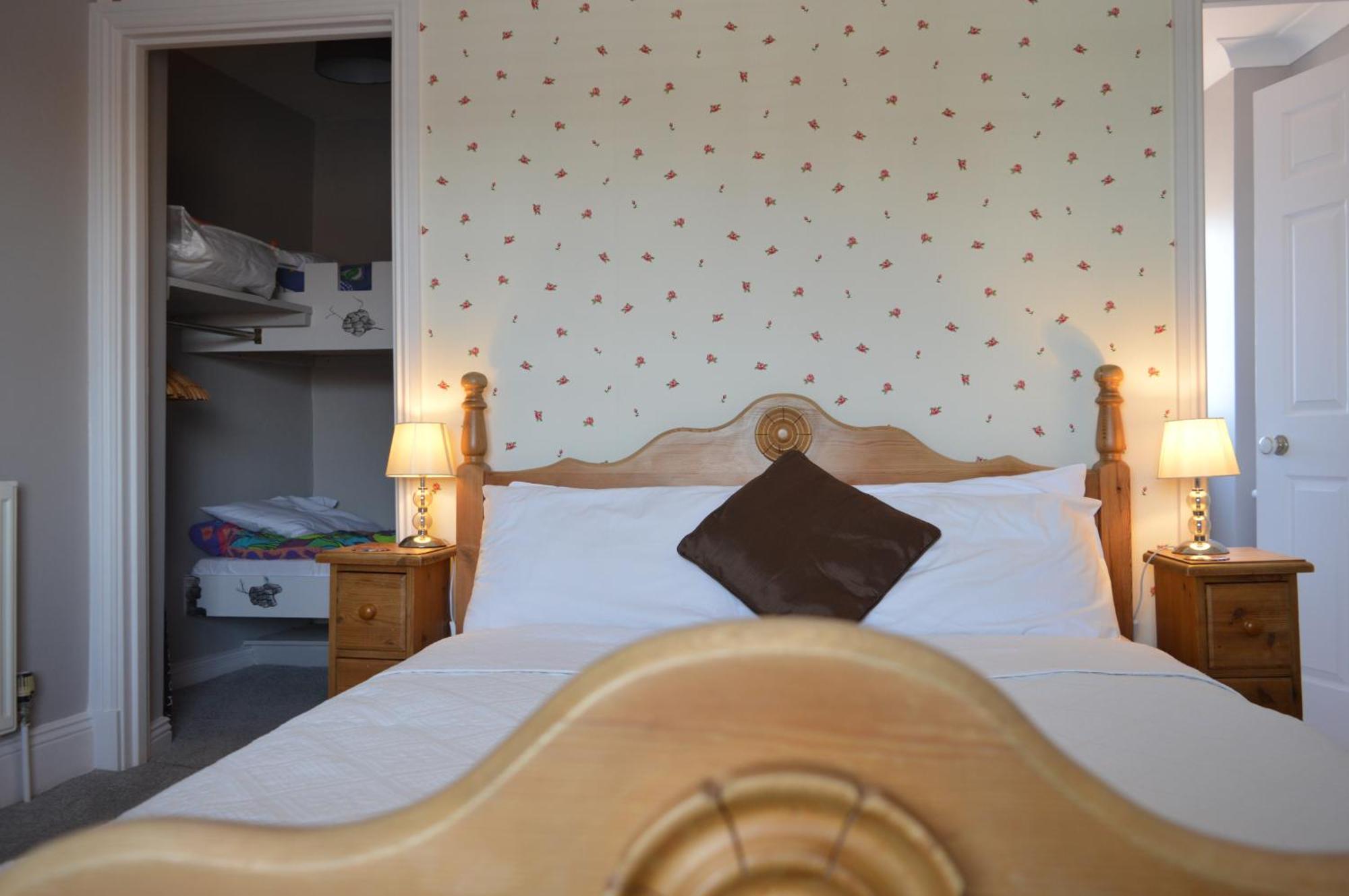 The Ilchester Arms Hotel, Ilchester Somerset Room photo